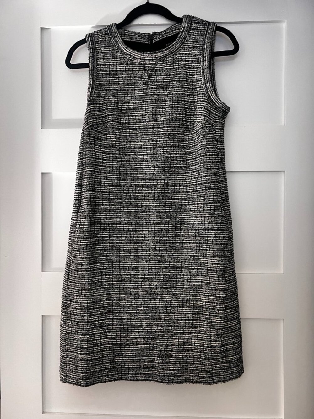 Banana Republic Black & Ivory Tweed Shift Dress with Pockets Size 2